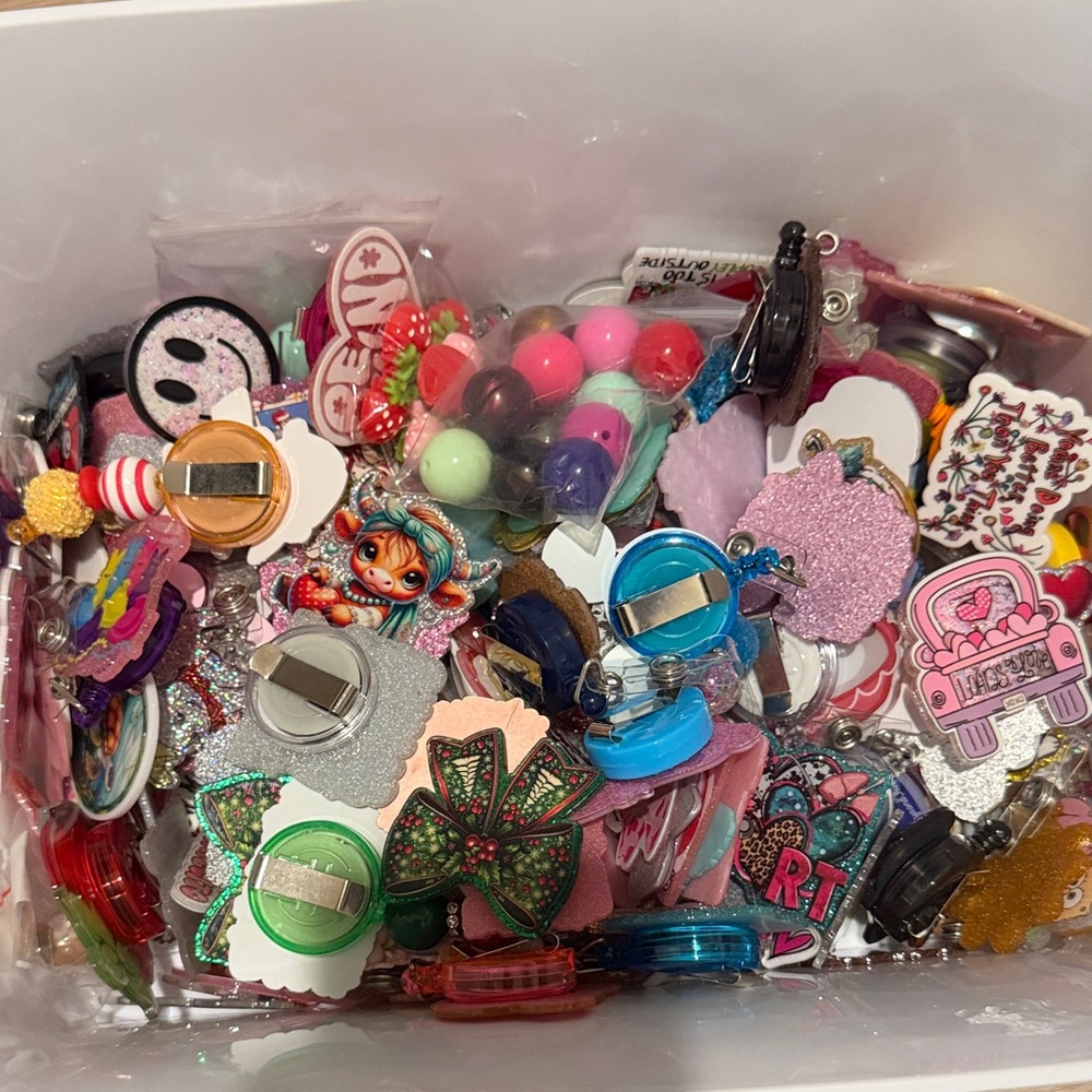 Acrylic badge reels (Random assortment)